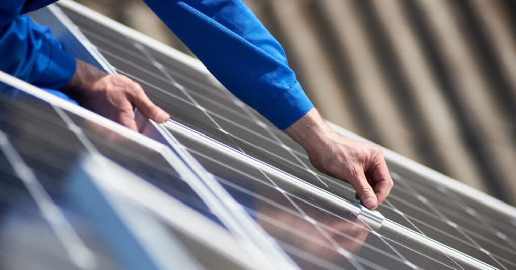 Will solar panel prices decline in 2023? | DroneQuote